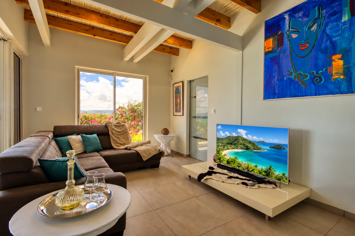LIVING ROOM(2)